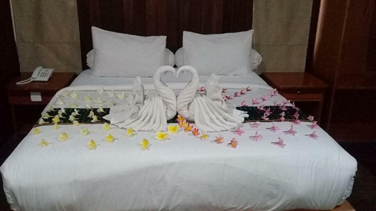 Exotic Komodo Hotel Labuan Bajo Exterior photo