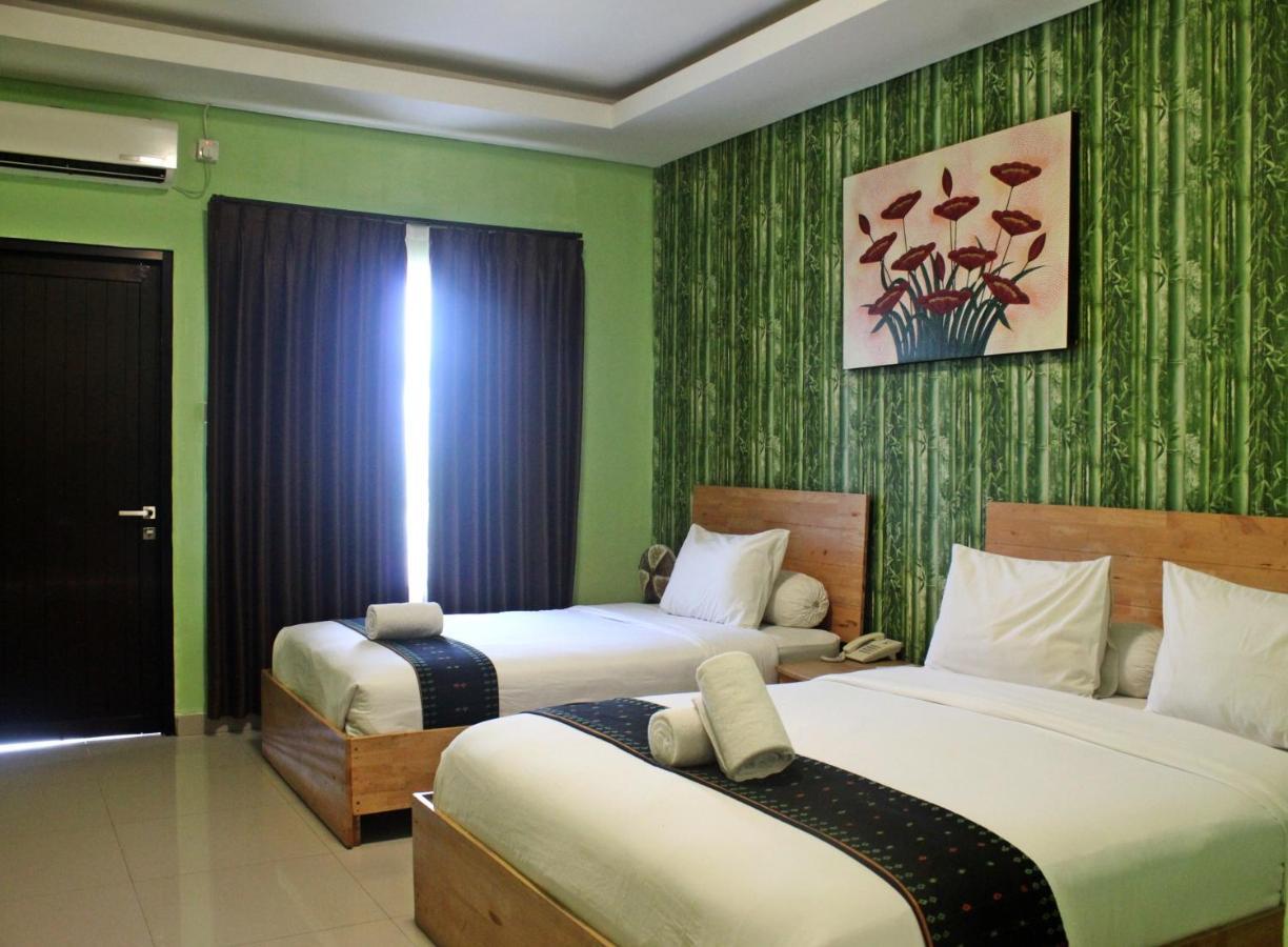 Exotic Komodo Hotel Labuan Bajo Exterior photo