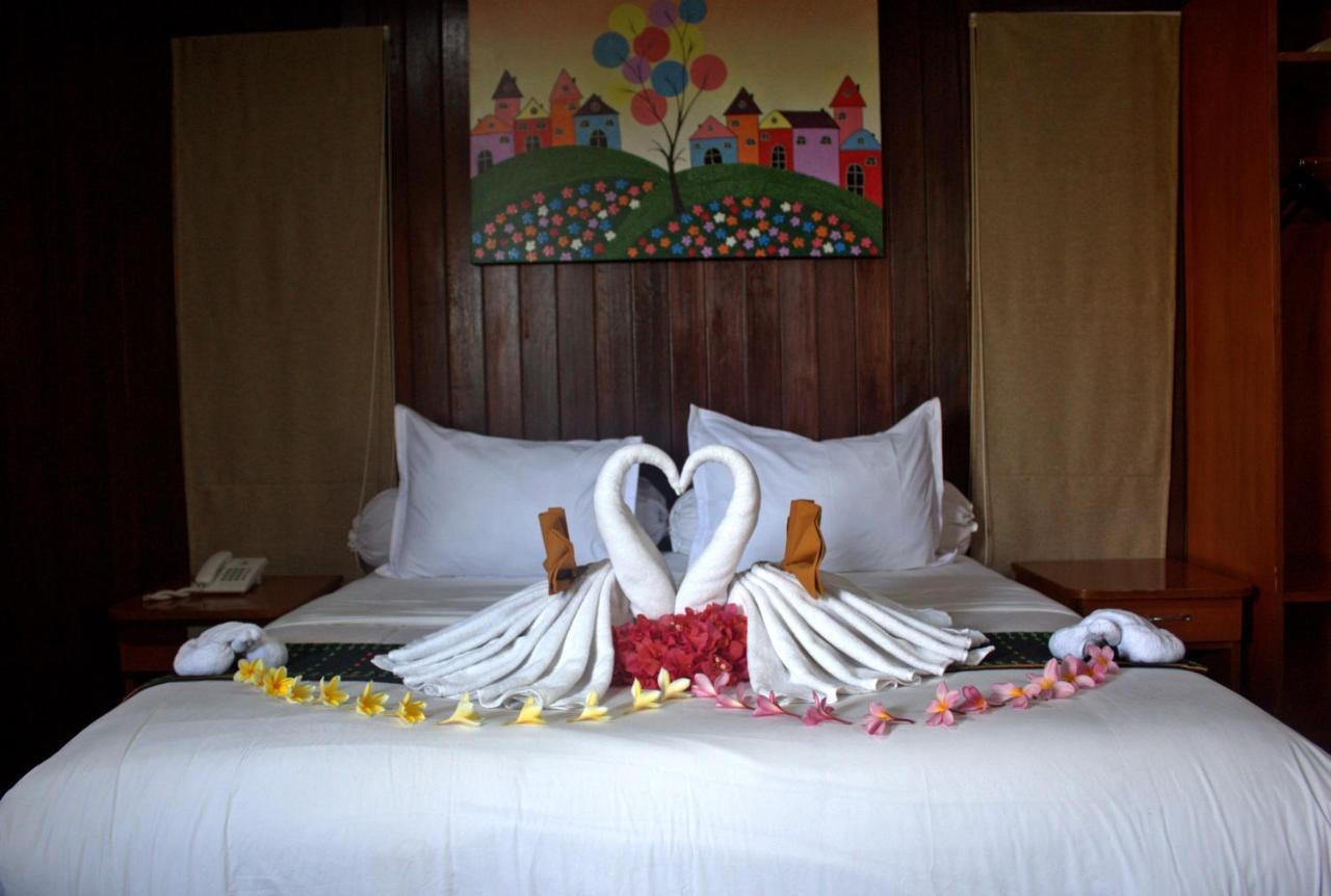Exotic Komodo Hotel Labuan Bajo Exterior photo